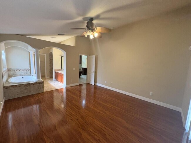 Building Photo - 6117 Whimbrelwood Dr