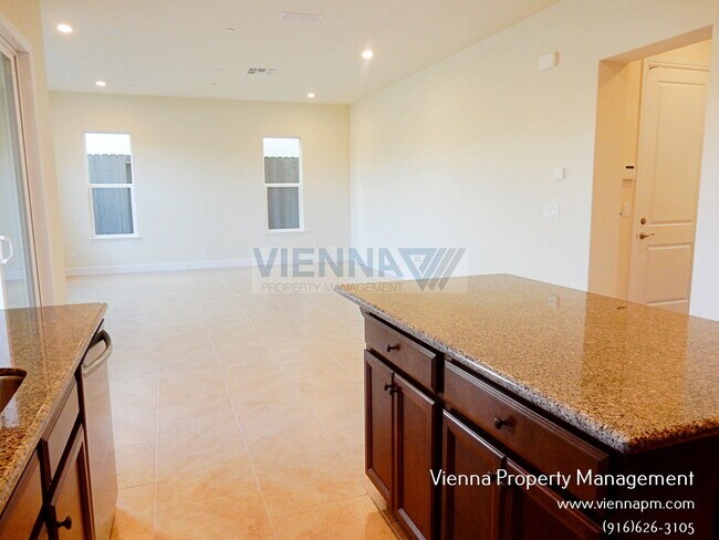 Building Photo - 1062 Yucca Dr