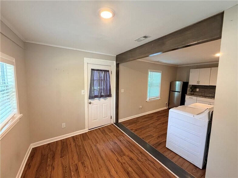 Building Photo - 10 Rockmart Dr SW
