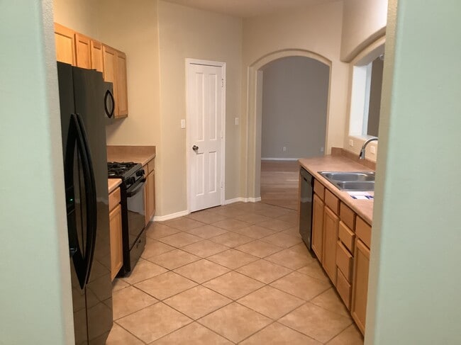 Building Photo - 3141 Zia St NE