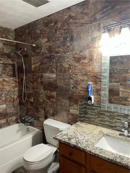 Building Photo - 407 Northdale Ct