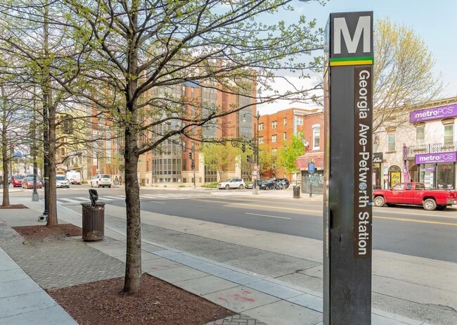 Building Photo - Sparkling in Petworth with Parking