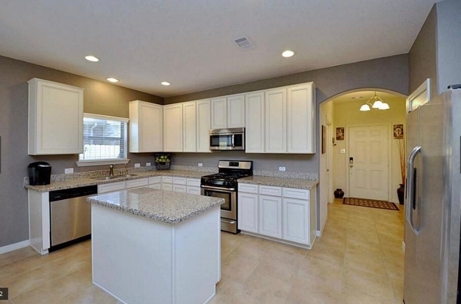 Building Photo - 967 Doire Dr