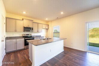 Building Photo - 322 Heritage Crossing Dr