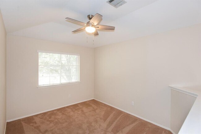 Building Photo - 9025 Vigen Cir