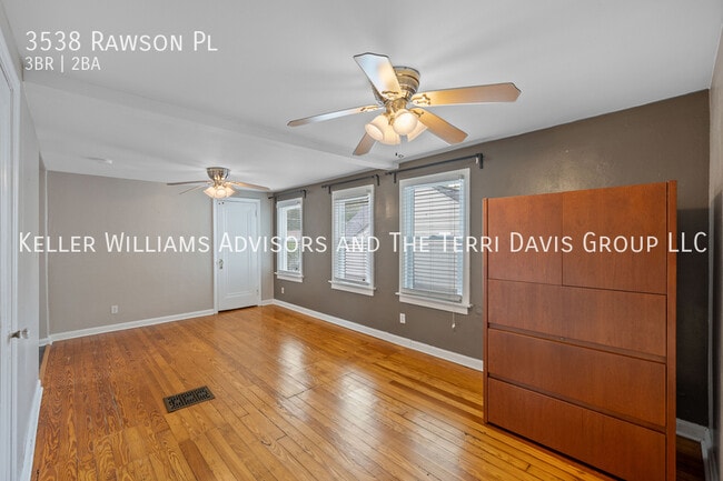 Building Photo - 3538 Rawson Pl