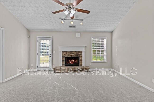 Building Photo - 185 Vintage Dr