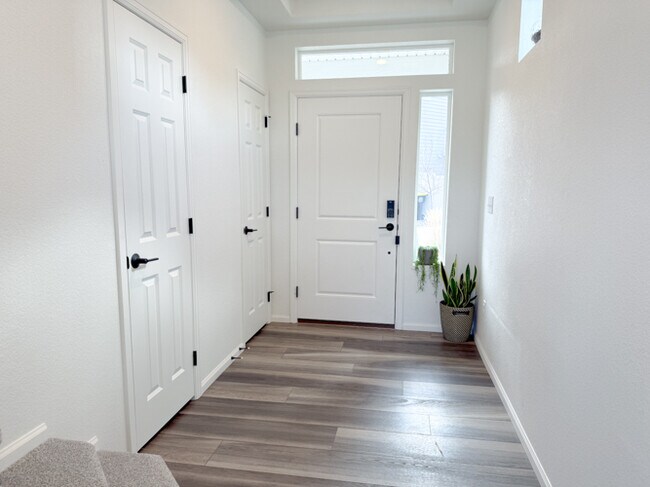 Building Photo - 4441 N Quatar Ct