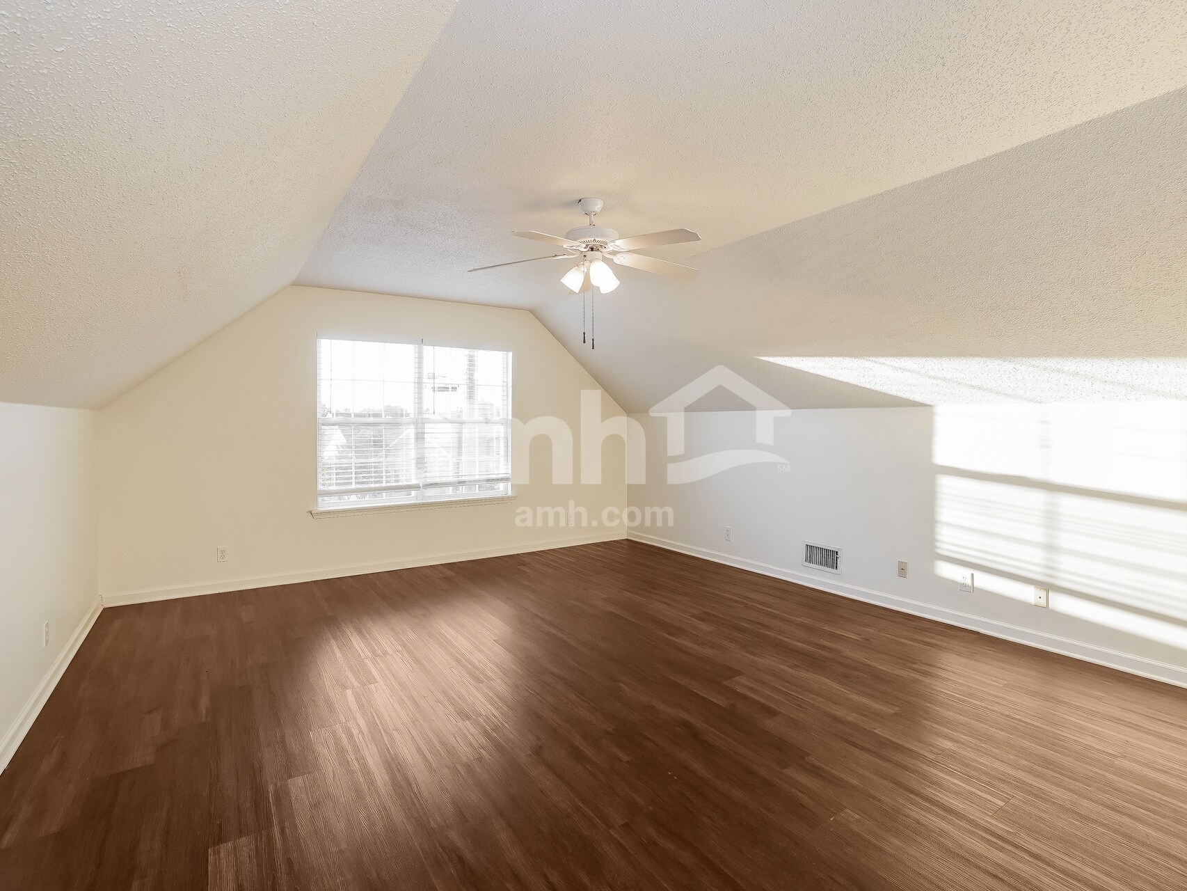 Building Photo - 3823 Angelise Ln