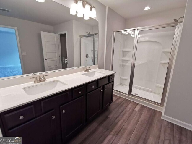 Building Photo - 159 Station Overlook Dr