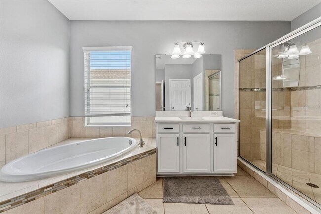 Building Photo - 6111 Hadley Commons Dr