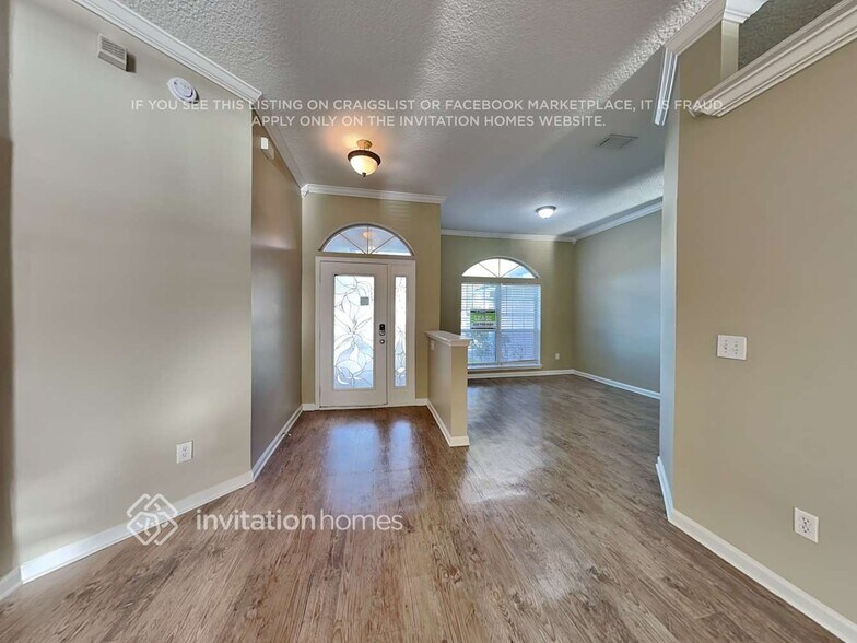 Building Photo - 13928 Fish Eagle Dr E