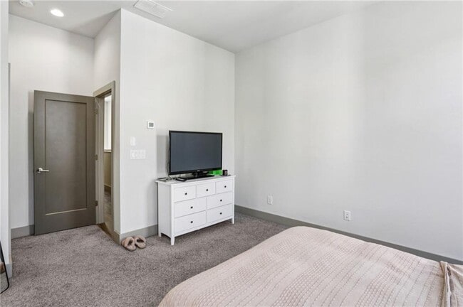Building Photo - 1153 Reynolds Square Ln
