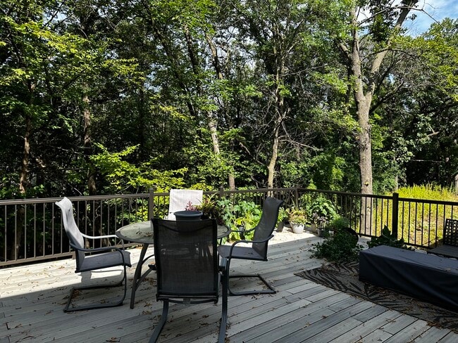 Building Photo - 6868 Stonewood Ct