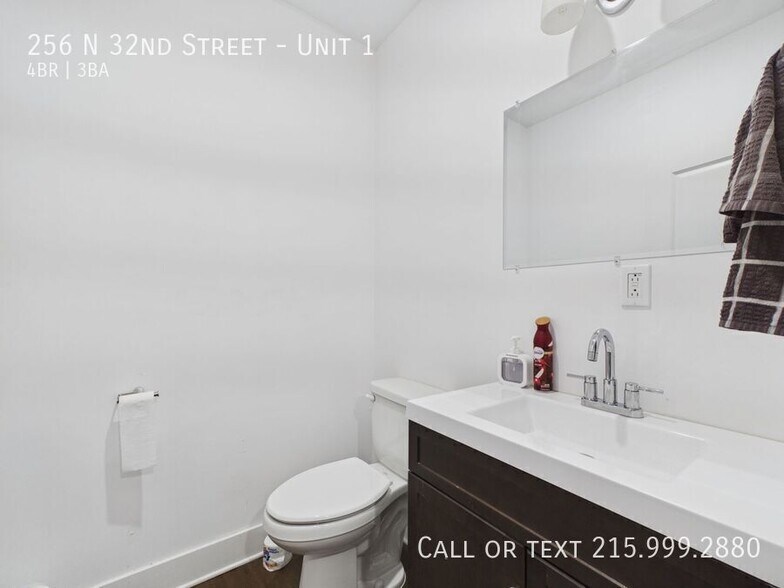 Building Photo - 256 N 32nd St