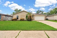 Building Photo - 18215 Navajo Trail Dr
