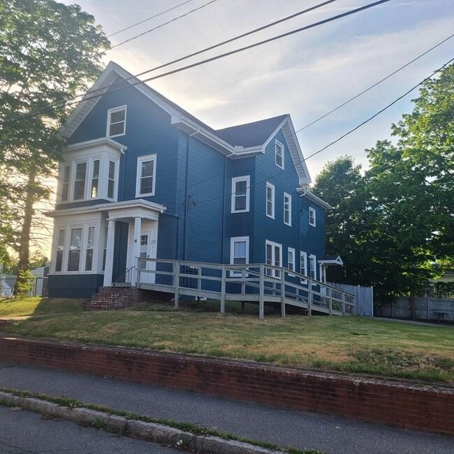 Building Photo - 14 Emerson Ave