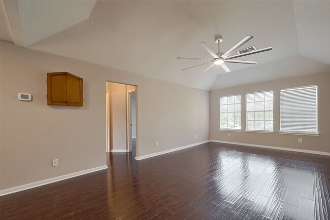 Building Photo - 1523 Brook Grove Dr