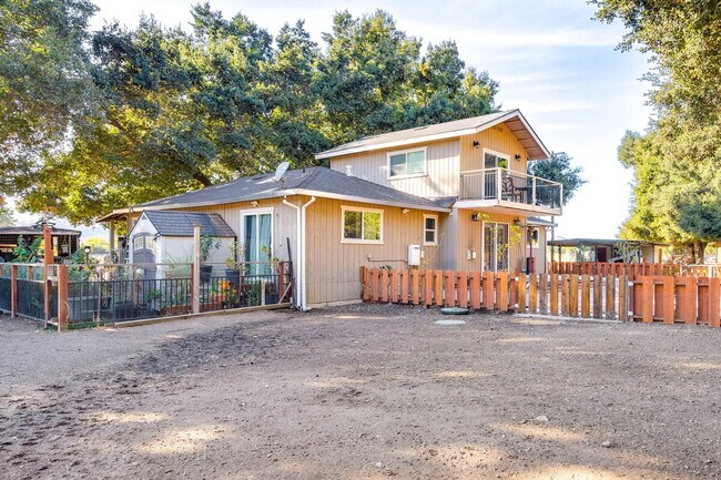 Building Photo - 10000 Monterey Rd