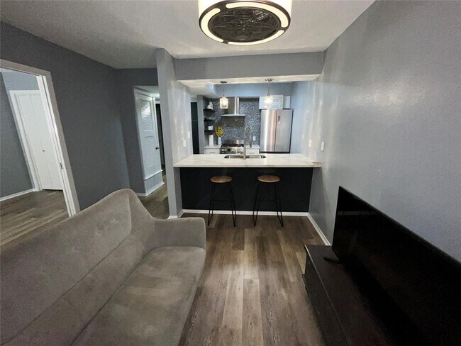 Building Photo - 7801 Shoal Creek Blvd