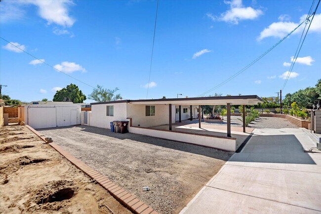 Building Photo - 32300 Shadow Mountain Ln