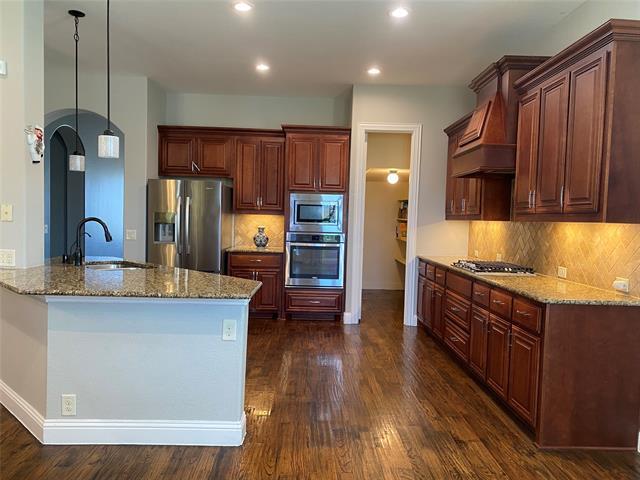 Building Photo - 2425 Lynbridge Dr