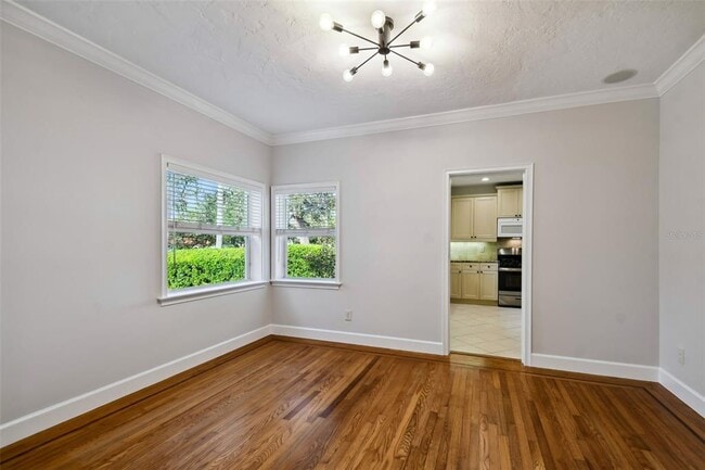 Building Photo - 2918 W Coachman Ave