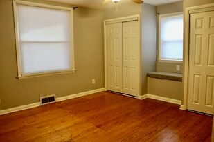 Building Photo - 3212 Poppleton Ave