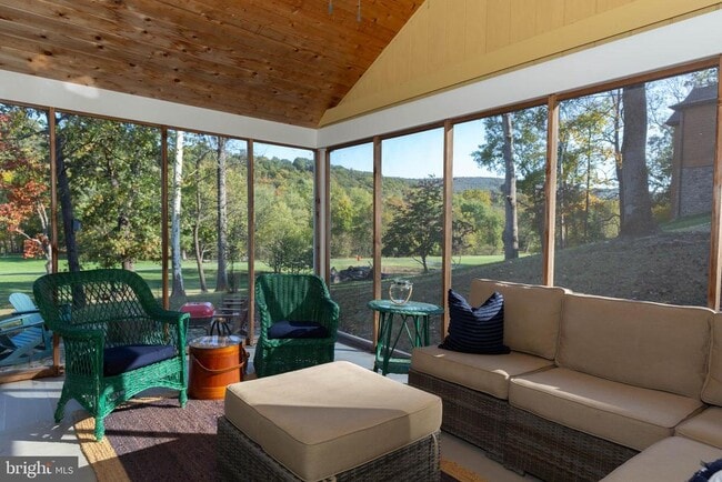 Building Photo - 1312 John Rissler Rd