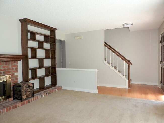 Building Photo - 8752 E Amherst Dr