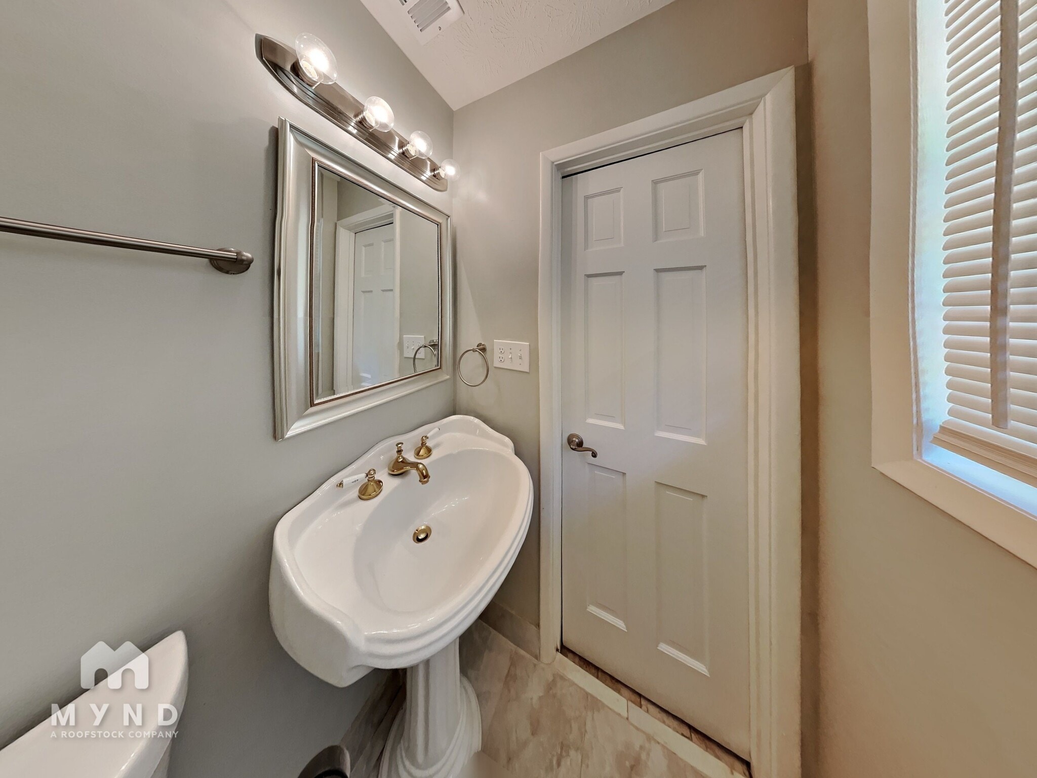 Building Photo - 5409 Pine Valley Dr