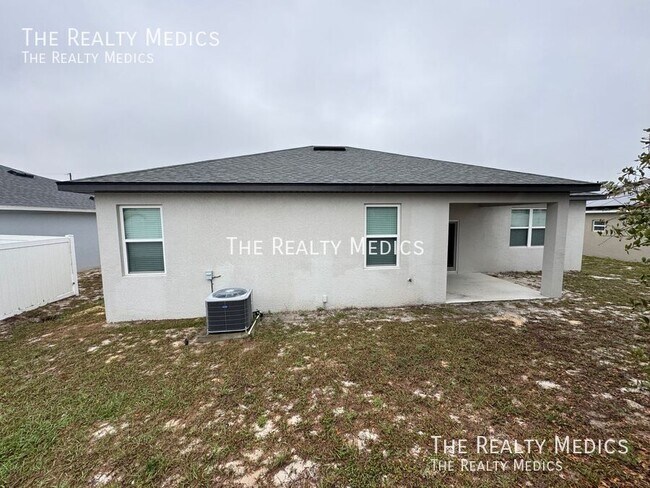 Building Photo - 119 Lily Ln