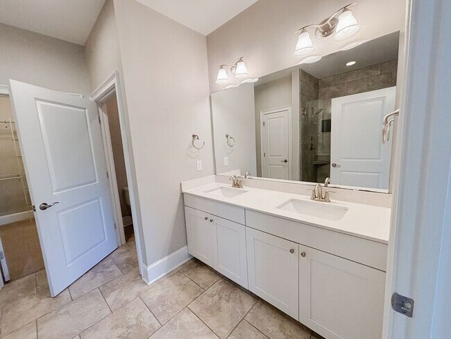 Building Photo - 1028 Bowman Woods Dr