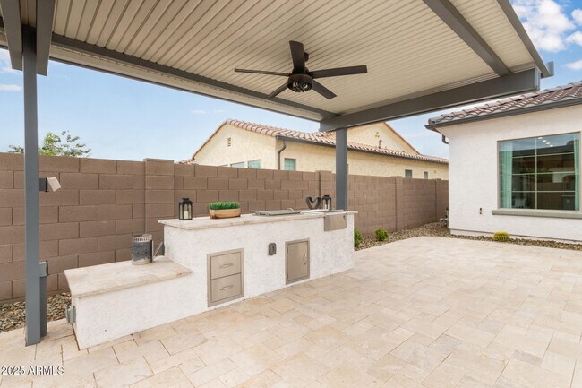 Building Photo - 11807 W Pkwy Ln