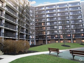 Building Photo - Eastland Manor