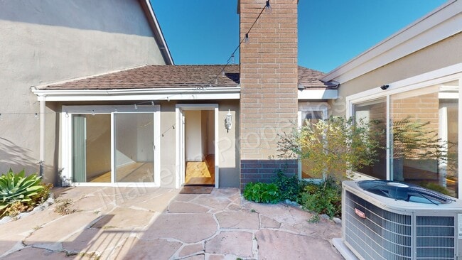 Building Photo - Beautiful 2 Bed/2 Bath Home in Irvine