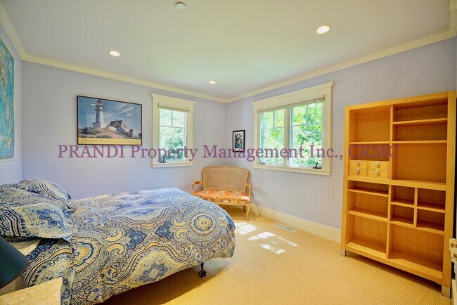 Building Photo - Exquisite Mill Valley Home.