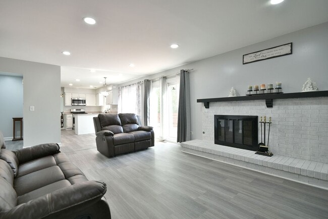 Building Photo - 1557 Scottdale Cir