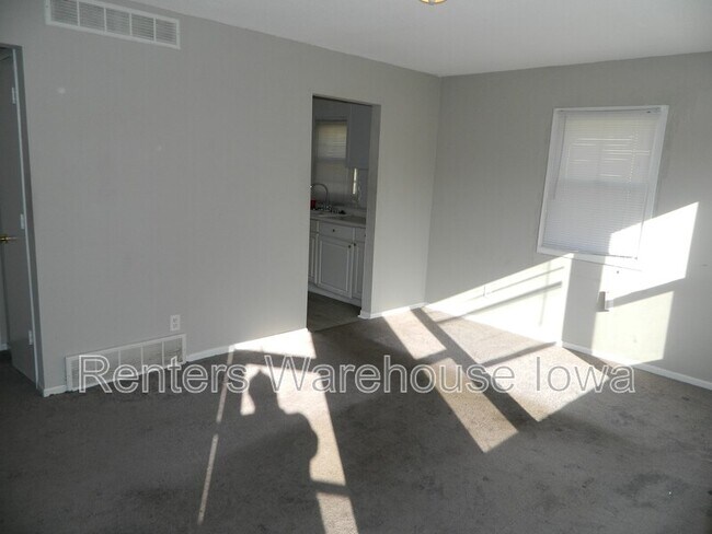 Building Photo - 4424 SE 8th St