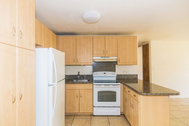 Building Photo - Bishop Manor Unit 22