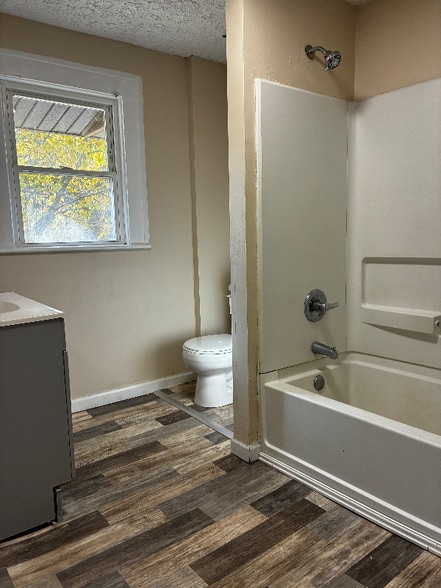 Building Photo - 908 Haynes St