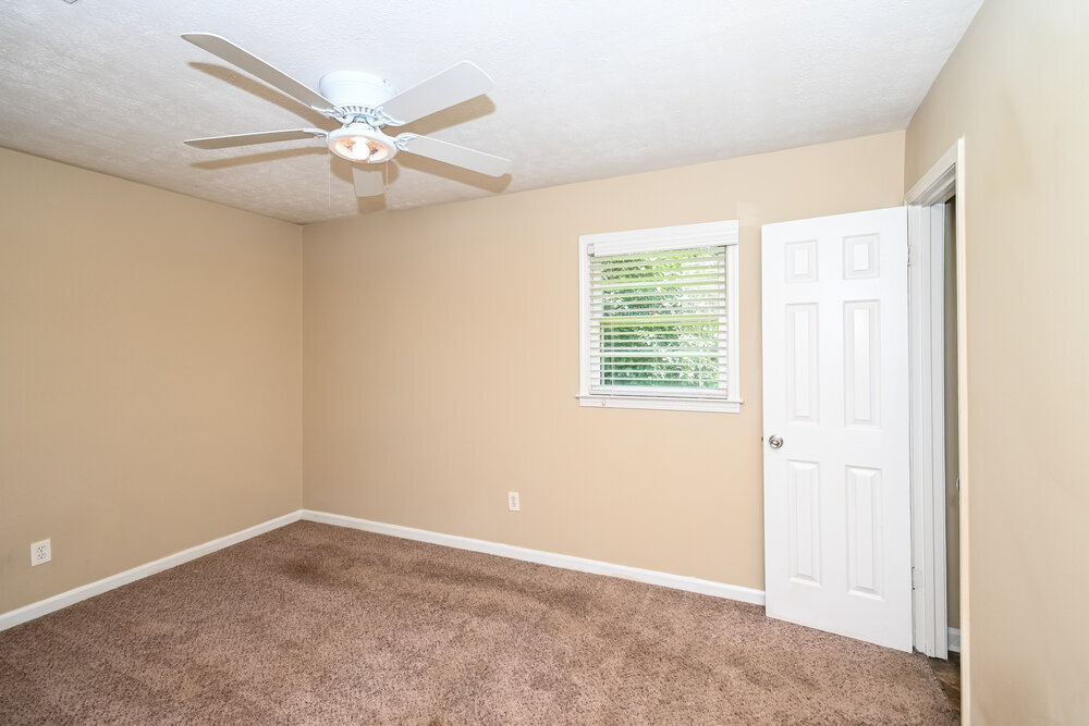 Building Photo - 3564 Briar Dr