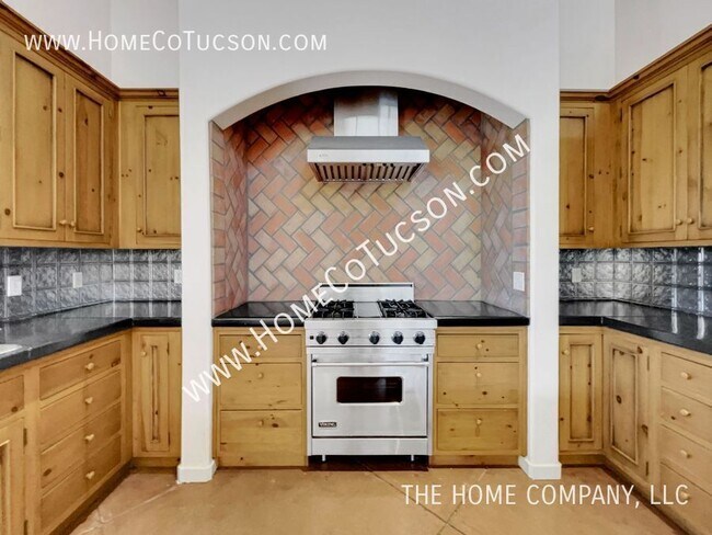 Building Photo - 12235 E Horsehead Rd