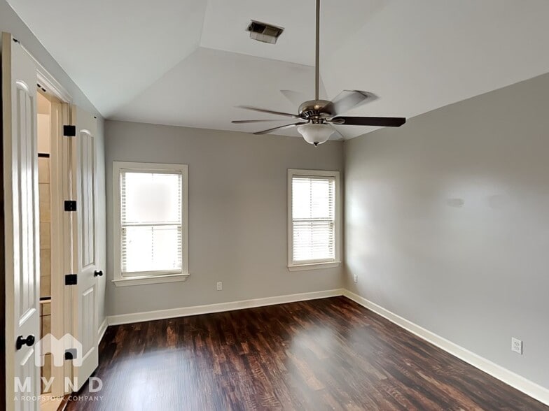 Building Photo - 50 Ridgefield Dr