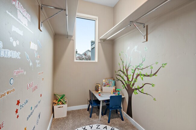 Building Photo - 2900 N Villere Ln