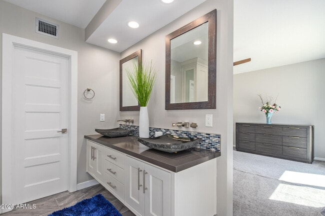 Building Photo - 4655 E Monte Way