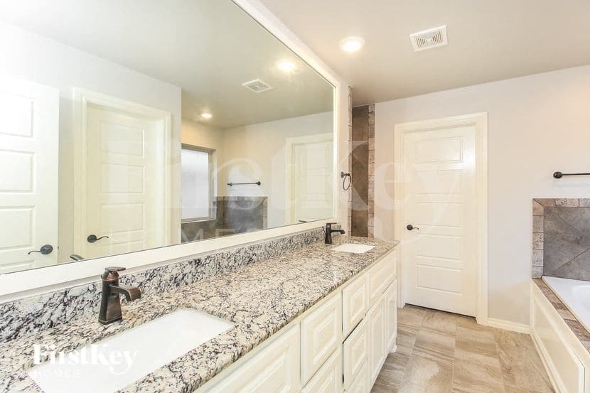 Building Photo - 9212 NW 91st St