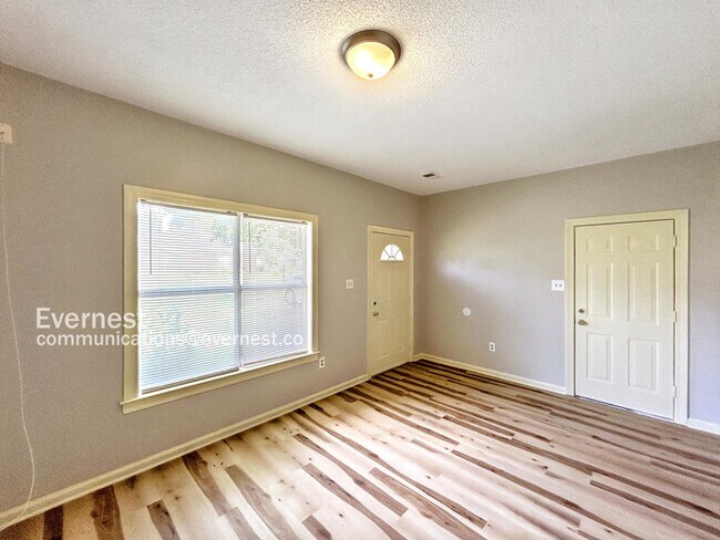 Building Photo - 692 Walnut Valley Ln