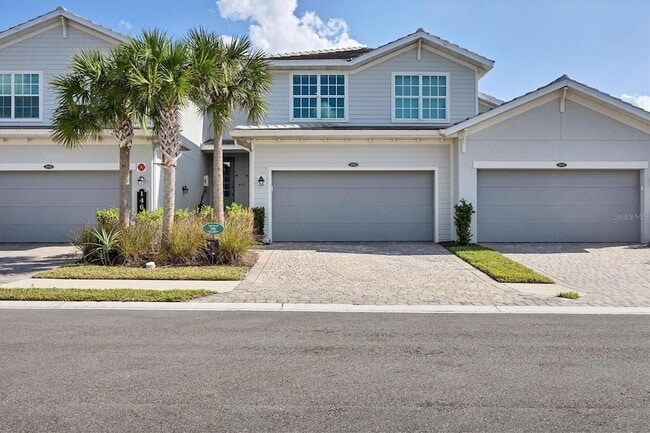 Building Photo - 14640 Sycamore Ct