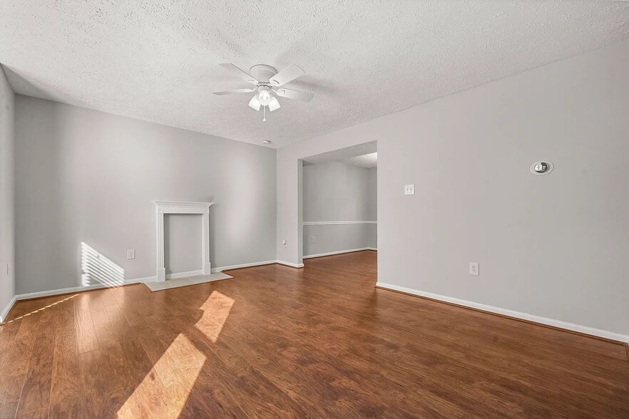 Building Photo - 4001 Bittern Ct